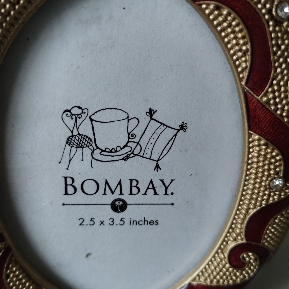 Bombay Ornate Oval Frame with Gem Accents - Picture 2 of 3